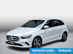 Mercedes-Benz B-klasse - 200 Luxury Line | Trekhaak | Achteruitrijcamera | Stoelverwarming | Spoorassistent | LED v