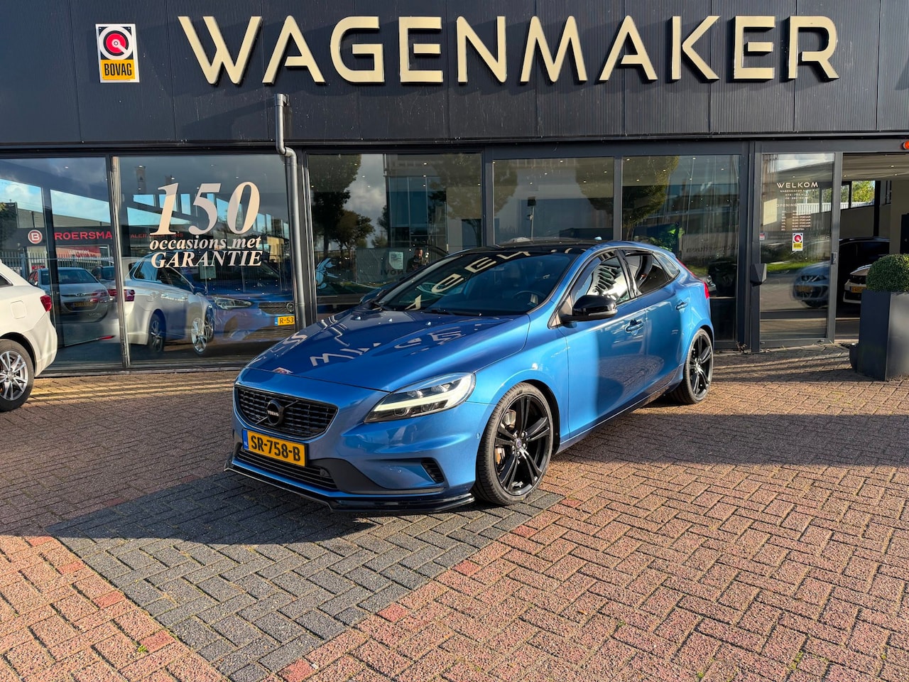 Volvo V40 - 2.0 T4 Business Sport AUT|PANO|Cruise|Navi|CAM - AutoWereld.nl