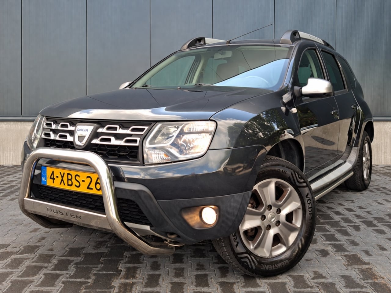 Dacia Duster - 1.2 TCe 4x2 Prestige | Airco | Trekhaak | Bluetooth | NAP | All seasonbanden - AutoWereld.nl