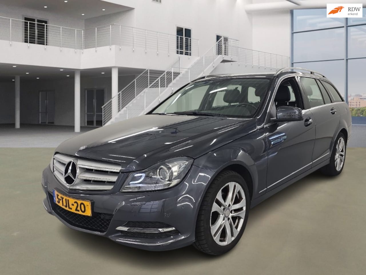 Mercedes-Benz C-klasse Estate - 180 Ambition Avantgarde AUT NAVI PSENSOR CRUISE HALF LEDER - AutoWereld.nl