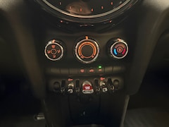 MINI 3-Deurs - 1.5 Cooper Essential * Dealer onderhouden / Carplay / LED / Cruise control / NL Auto