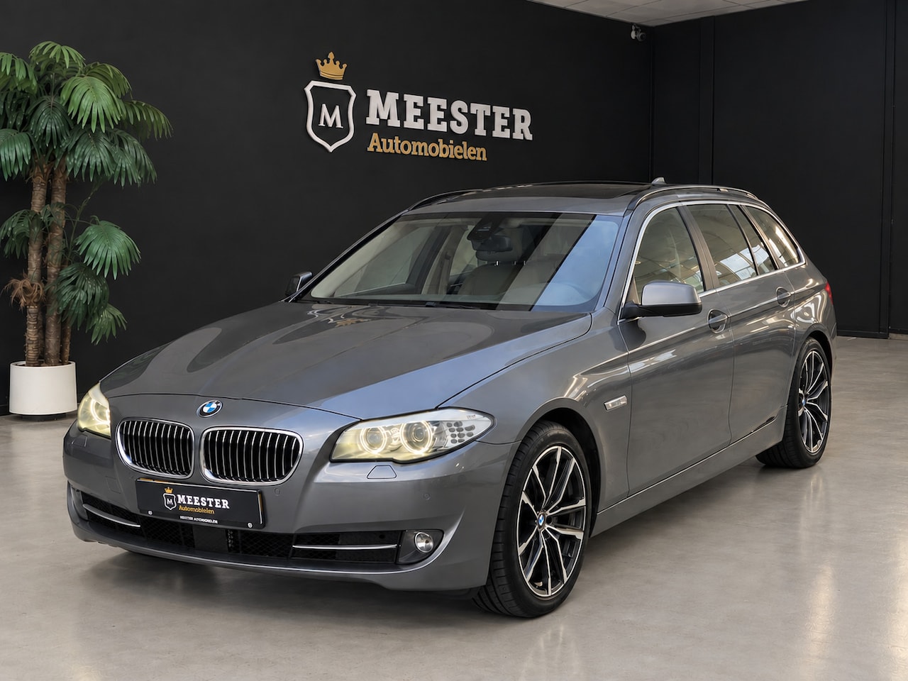 BMW 5-serie Touring - 528xi High Executive|Panodak|ACC|Head-up - AutoWereld.nl