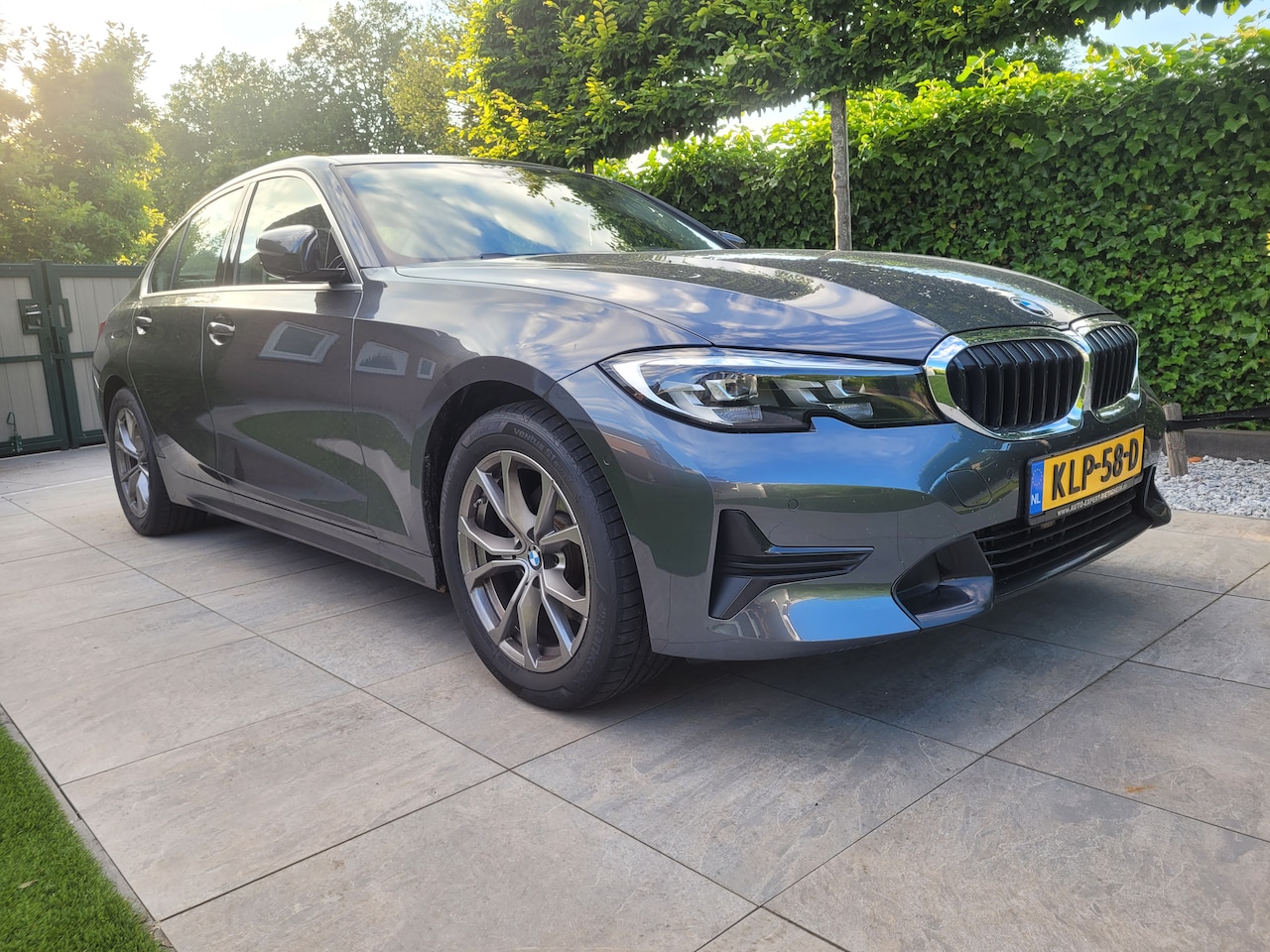 BMW 3-serie - 320i Business Edition - AutoWereld.nl