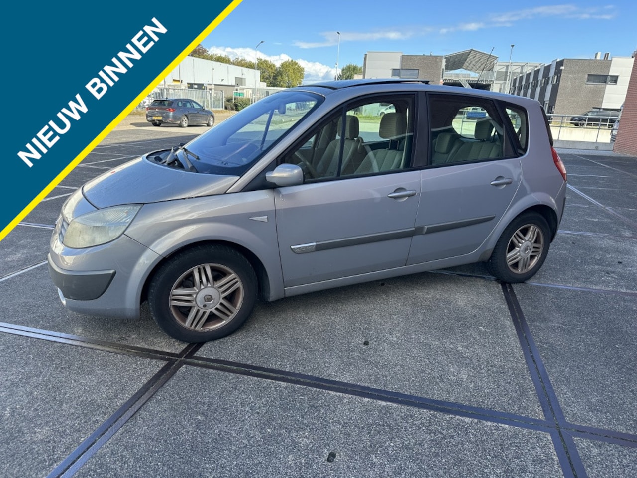 Renault Scénic - 2.0-16V Dynam.Luxe - AutoWereld.nl