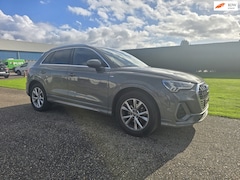 Audi Q3 - 35 TFSI S Line | Start Stop | Keyless go | Navigatie | Stoelverwarming | Pre Sense | PDC |