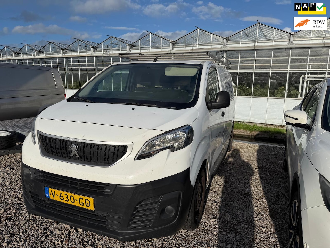 Peugeot Expert - | 2017 | 1.6 BlueHDI 95 Pro | Handgeschakeld | Motor defect | Export en Handel - AutoWereld.nl