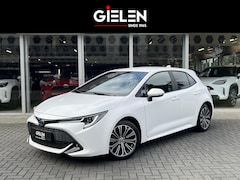 Toyota Corolla - 1.8 Hybrid Style Plus | Dodehoekherkenning, 17 inch, Stoel + Stuurverwarming, Parkeersenso
