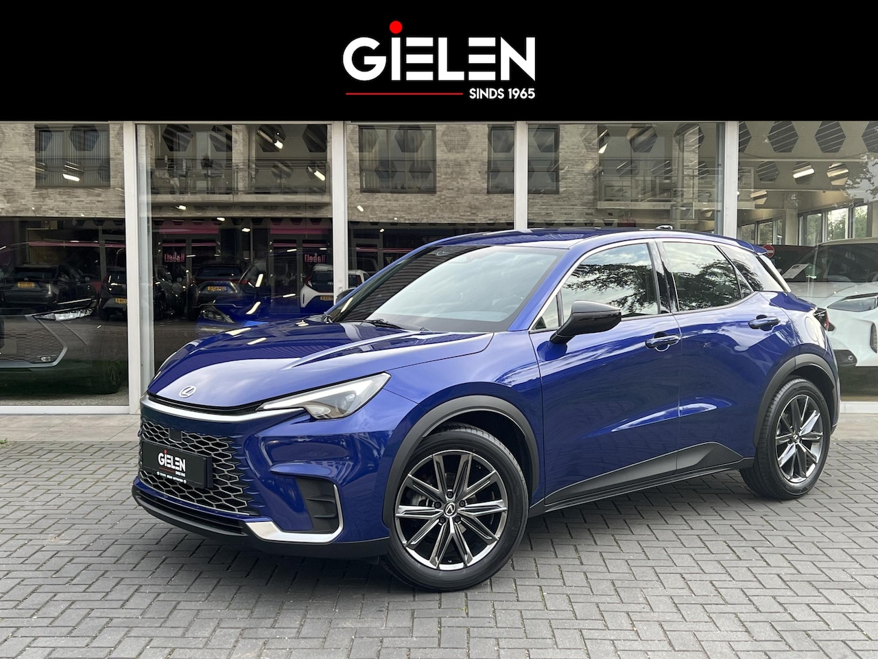 Lexus LBX - 1.5 Hybrid Elegant | Stoel + Stuurverwarming, Leer, Dodehoekherkenning, Parkeersensoren, 1 - AutoWereld.nl