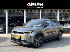 Toyota Urban Cruiser - 61, 1 kWh 174pk Executive | JBL, Stoel- Stuurverwarming, 360 graden camera