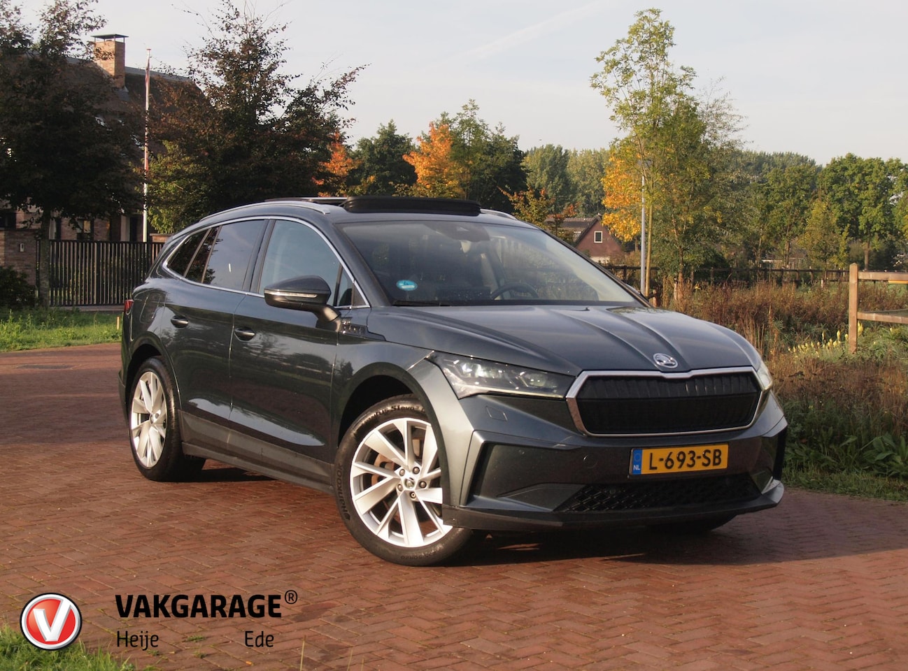 Skoda Enyaq iV - 80 | Panoramadak | Trekhaak | Camera | Warmtepomp | Sfeerverlichting | ACC | NL-Auto | - AutoWereld.nl