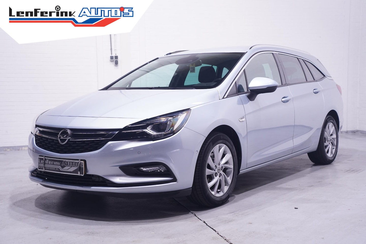 Opel Astra Sports Tourer - 1.4 Innovation NAP 2e-eigen. PDC v+a privateglas afneembare-trekhaak lendesteun 16"-lmv el - AutoWereld.nl