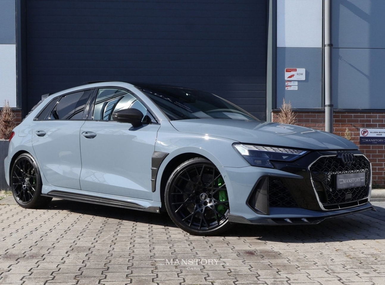 Audi RS3 - 2.5 TFSI quattro | Maxton Carbon Kit | HULK | HUD | Sonos - AutoWereld.nl