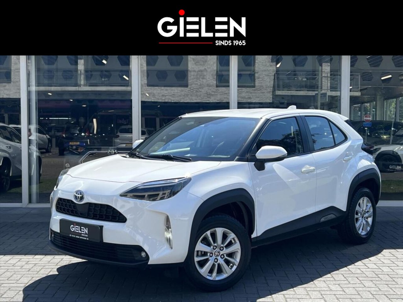 Toyota Yaris Cross - 1.5 Hybrid Active | Lichtmetalen velgen, Parkeercamera, Adaptive cruise control, Apple Car - AutoWereld.nl