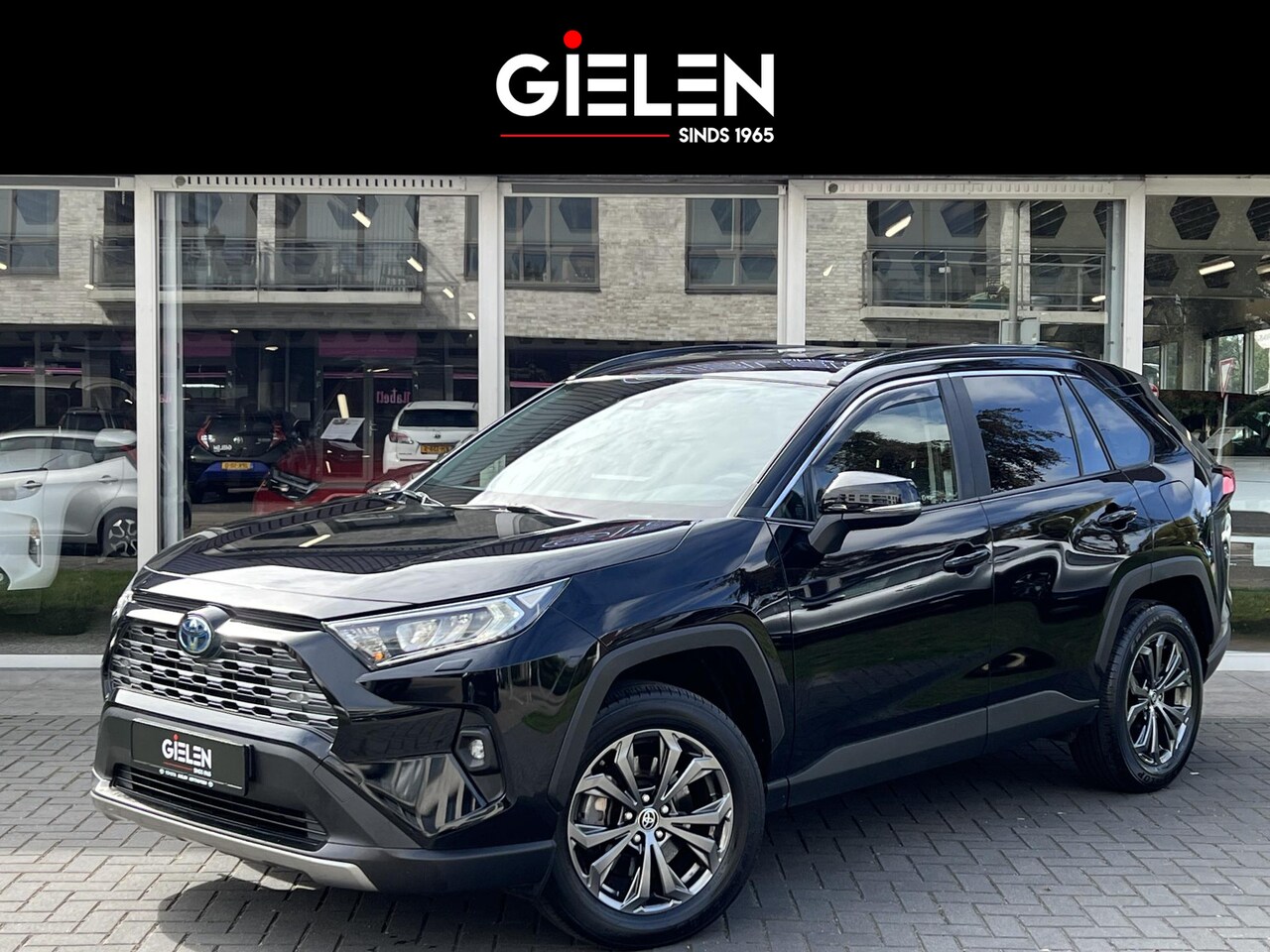 Toyota RAV4 - 2.5 Hybrid Dynamic Plus | Elektrische achterklep, Parkeersensoren, Stoel + Stuurverwarming - AutoWereld.nl