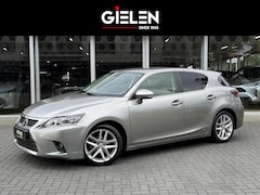 Lexus CT 200h - Executive | Leer, Trekhaak, 17 inch, Navigatie, Parkeersensoren, Camera, Licht + Regensens