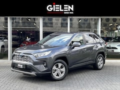Toyota RAV4 - Hybrid 220 AWD Dynamic | Stoelverwarming, Groot scherm, Parkeersensoren, Licht + Regensens