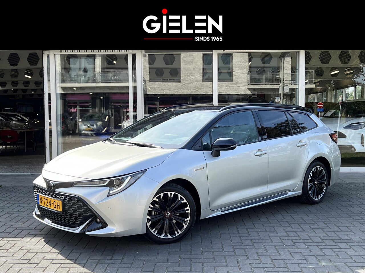 Toyota Corolla Touring Sports - 1.8 Hybrid GR-Sport | Eerste eigenaar, Trekhaak, Apple CarPlay/Android Auto, Parkeersensor - AutoWereld.nl