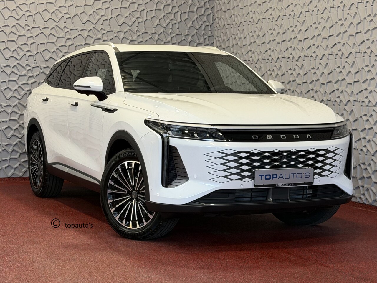 Omoda 9 - OMODA 9 PREMIUM AWD 538 PK | DIV.KLEUREN UIT VOORRAAD LEVERBAAR | Stary White | FULL OPTIO - AutoWereld.nl
