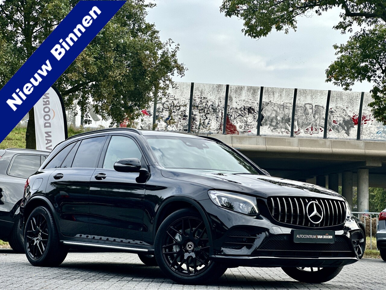 Mercedes-Benz GLC-klasse - AMG 43 4MATIC | Panodak | 6 cilinder | Luchtvering | Leer | 360 camera | Burmester stereo - AutoWereld.nl