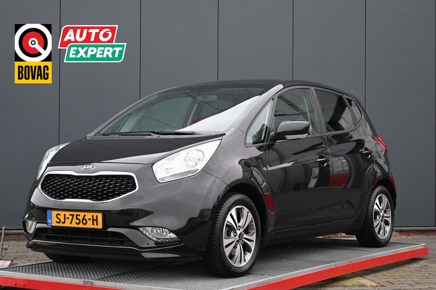 Kia Venga - 1.4 CVVT Edition trekhaak panoramadak camera - AutoWereld.nl