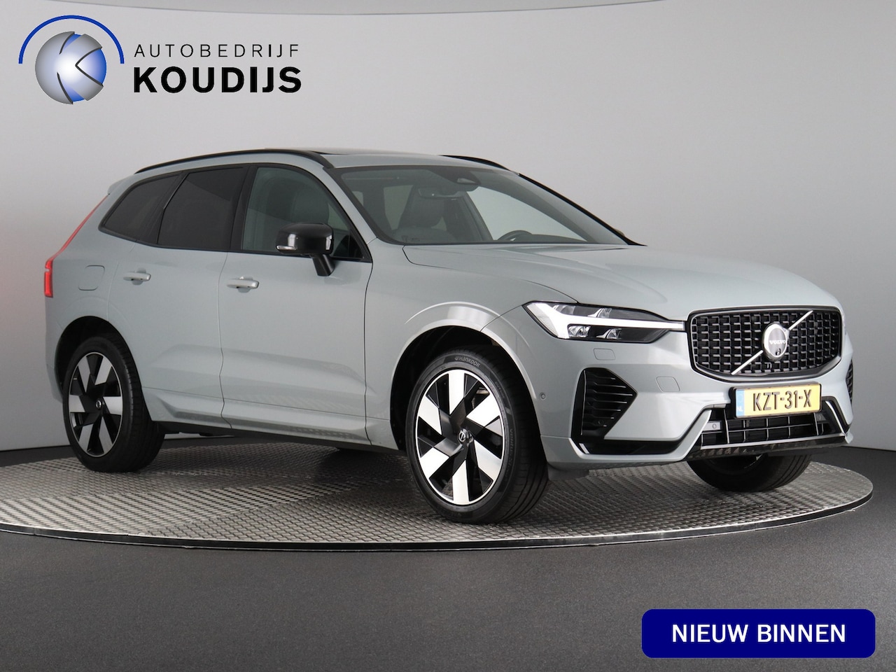 Volvo XC60 - 2.0 T6 Plug-in hybrid AWD Plus Dark Long Range (Pano / Elek. Trekhaak / 360 Camera / Winte - AutoWereld.nl