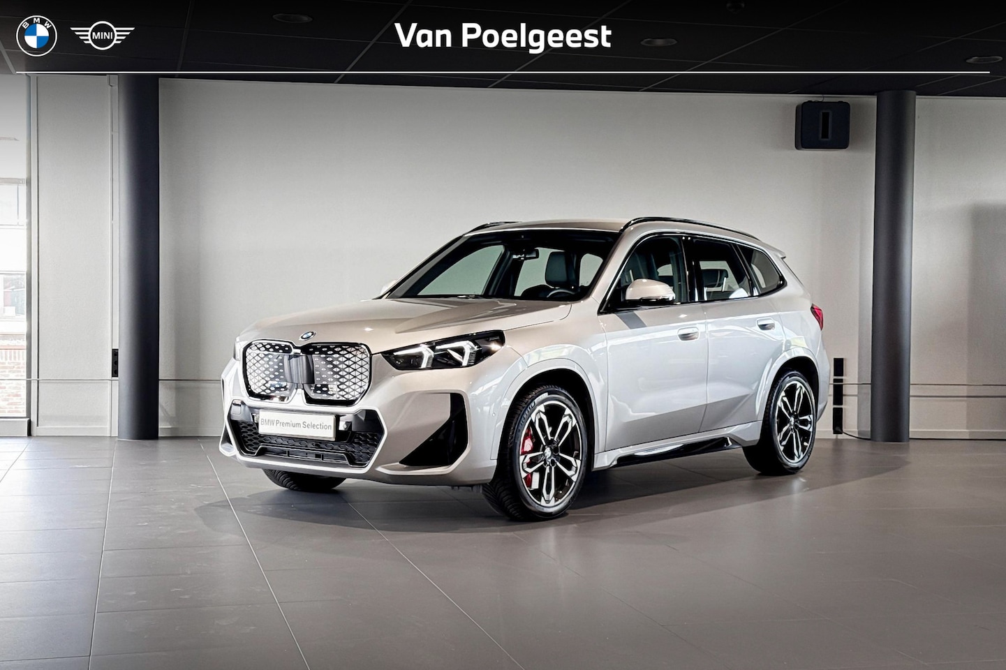 BMW iX1 - eDrive20 M Sport Edition | Comfort Access | Stoelverwarming | Achteruitrijcamera | Trekhaa - AutoWereld.nl