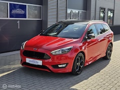 Ford Focus Wagon - 1.5 Red Edition ST-line