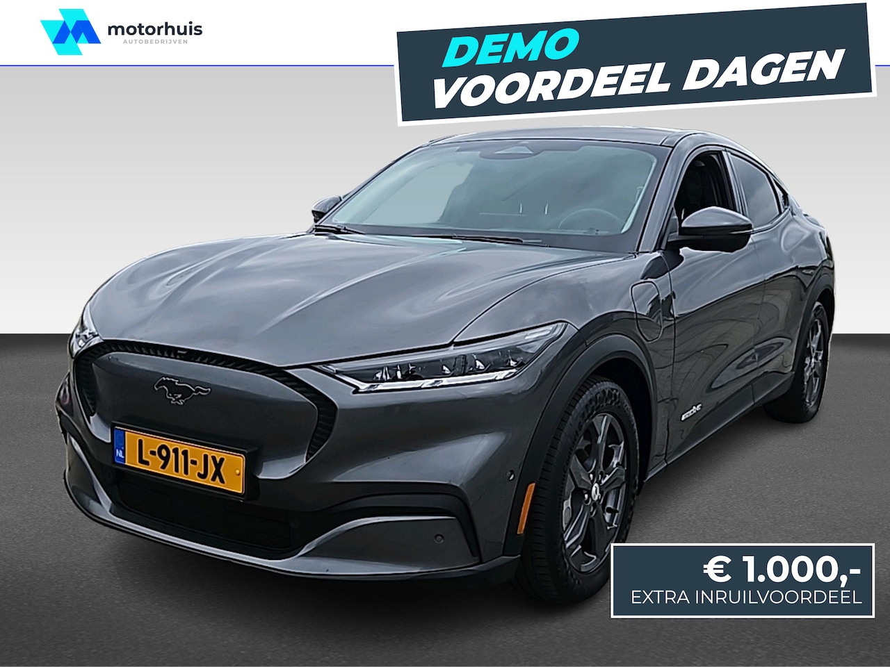 Ford Mustang Mach-E - RWD 75 kWh | 12.4 inch dashboard en 15.5 inch Touch screen midden op dashboard | Achteruit - AutoWereld.nl