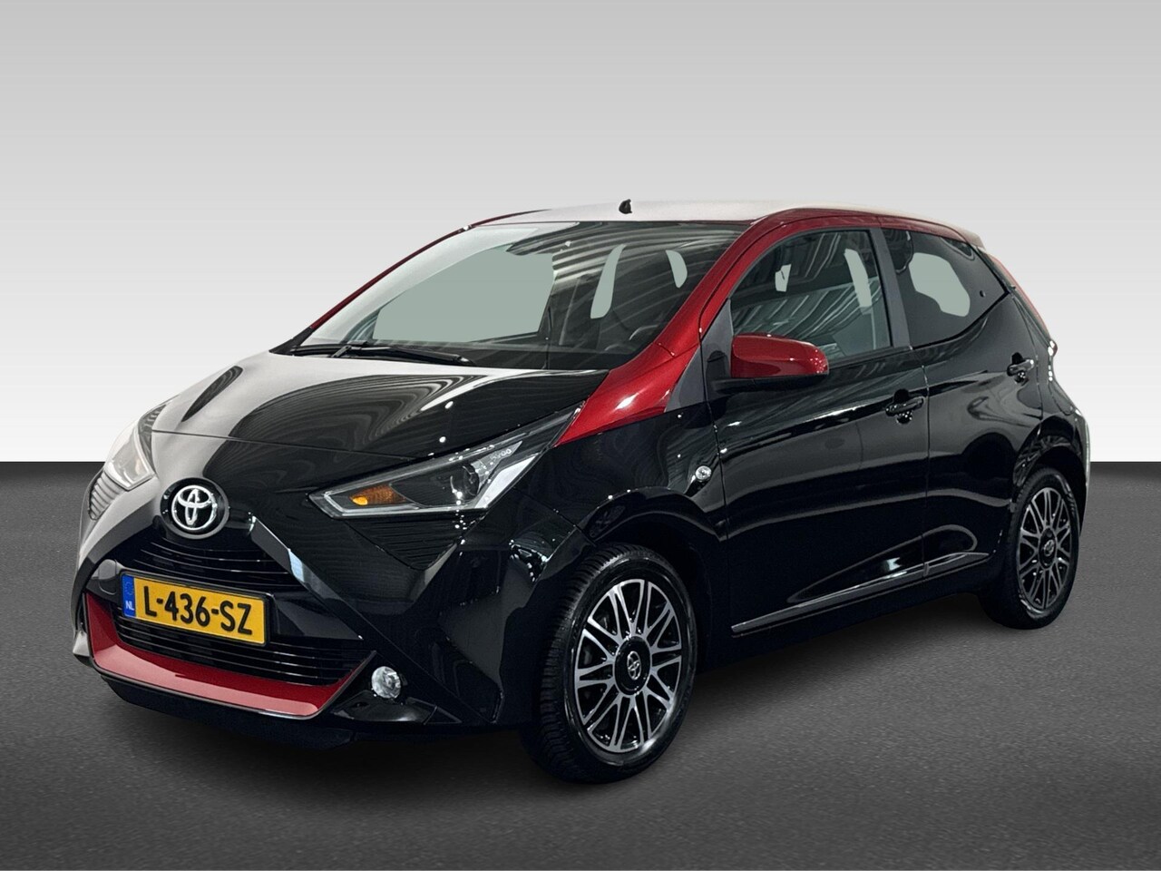 Toyota Aygo X - x-clusiv | Achteruitrijcamera | Smart Entry & Start System | Smartphone-Integratie (Apple - AutoWereld.nl