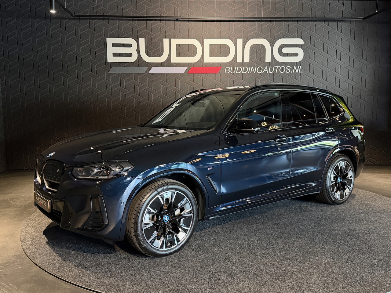 BMW iX3 - High Exe 80 kWh | M-sport | Pano | Laser - AutoWereld.nl
