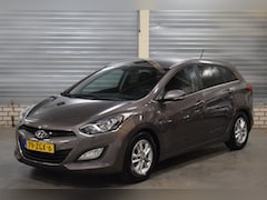 Hyundai i30 Wagon - 1.6 GDI i-Vision 1e Eigenaar + Navigatie|Bluetooth|Camera|Parkeersensoren|Trekhaak|