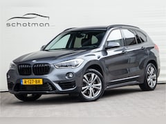 BMW X1 - xDrive25i High Executive, Leder, Sportstoelen, Head-up, Navi 232pk