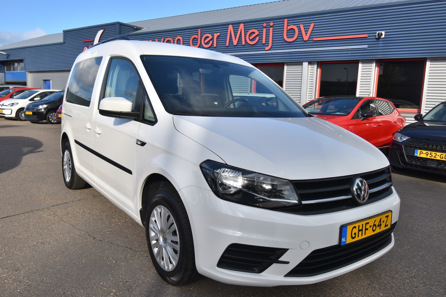 Volkswagen Caddy - 1.2 TSI Trendline 1.2 TSI Trendline , TREKHAAK , CR CONTR , PDC A , BL TOOTH , - AutoWereld.nl