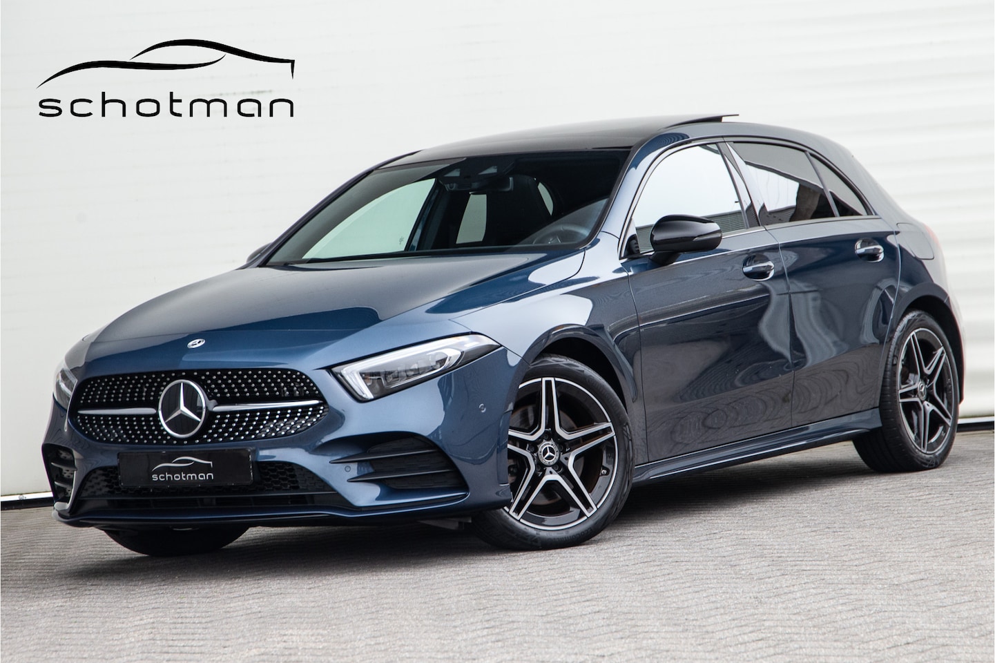 Mercedes-Benz A-klasse - 250 e AMG Nightpakket, Pano, Widescreen, Distronic, Sfeerverlichting 2022 - AutoWereld.nl