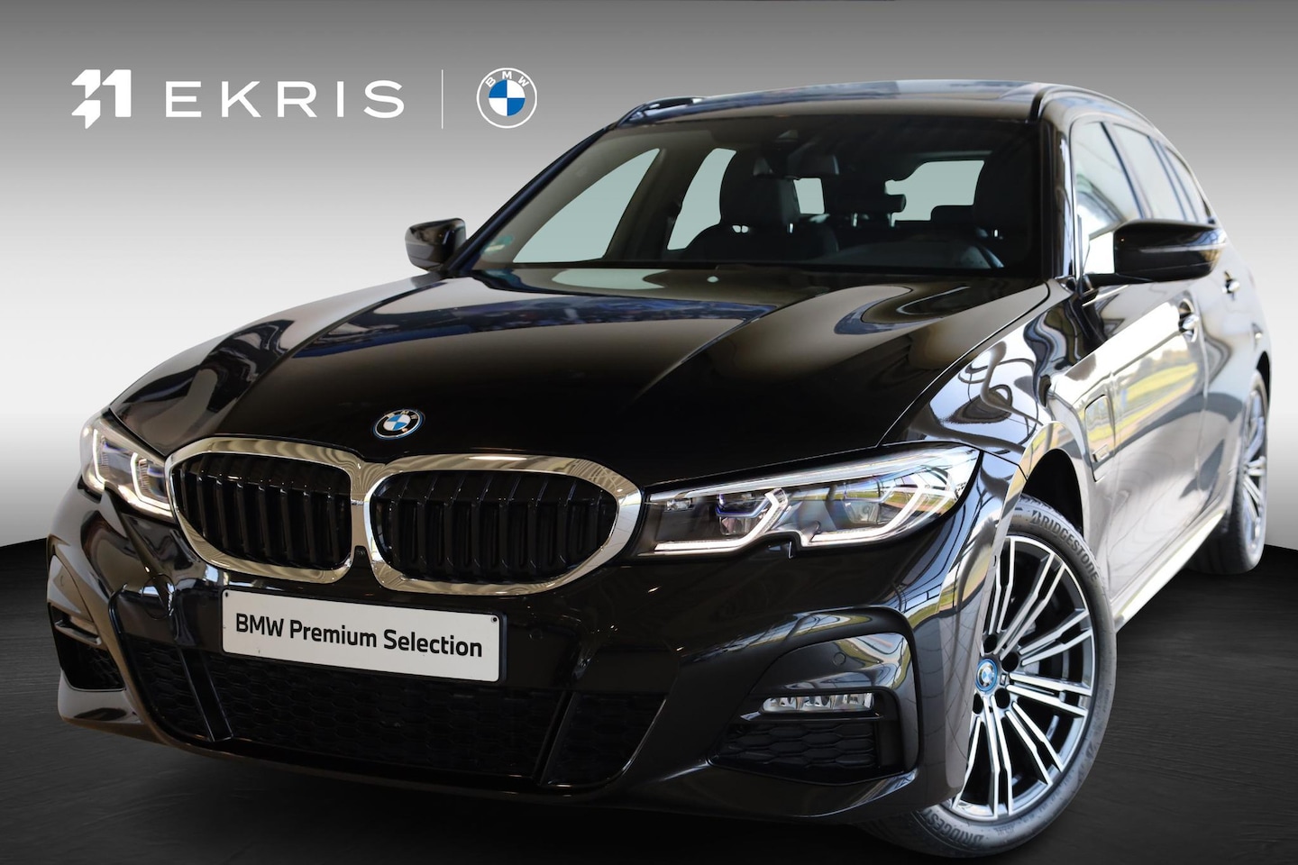 BMW 3-serie Touring - 320e xDrive Business Edition Plus | Stuurwielrand Verwarmd | Trekhaak | Voorstoelen Verwar - AutoWereld.nl