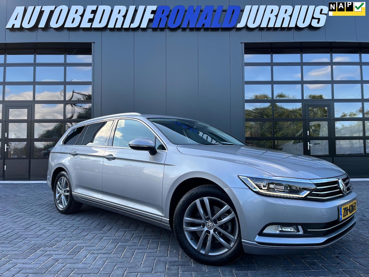 Volkswagen Passat Variant - 1.5 TSI Comfortline Business NL.Auto/150Pk/Trekhaak/Automaat/Adaptive-Cruise/CarPlay/2De E - AutoWereld.nl