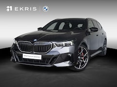 BMW 5-serie Touring - 550e xDrive | M Sportpakket Pro | Comfort Access | Driving Assistant Professional | Head U