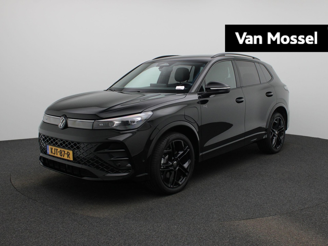 Volkswagen Tiguan - 1.5 eHybrid R-Line Edition 204 PK| Origineel Nederlands | Trekhaak | LEDER Interieur | 360 - AutoWereld.nl