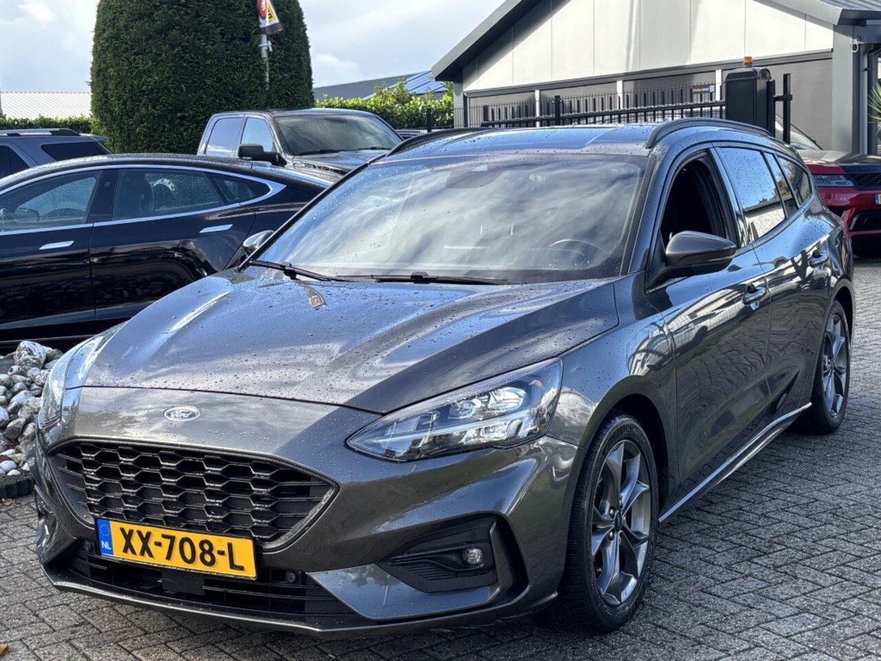 Ford Focus Wagon - 1.0 Benzine ST Line 2019 LED Trekhaak Sportvelgen - AutoWereld.nl