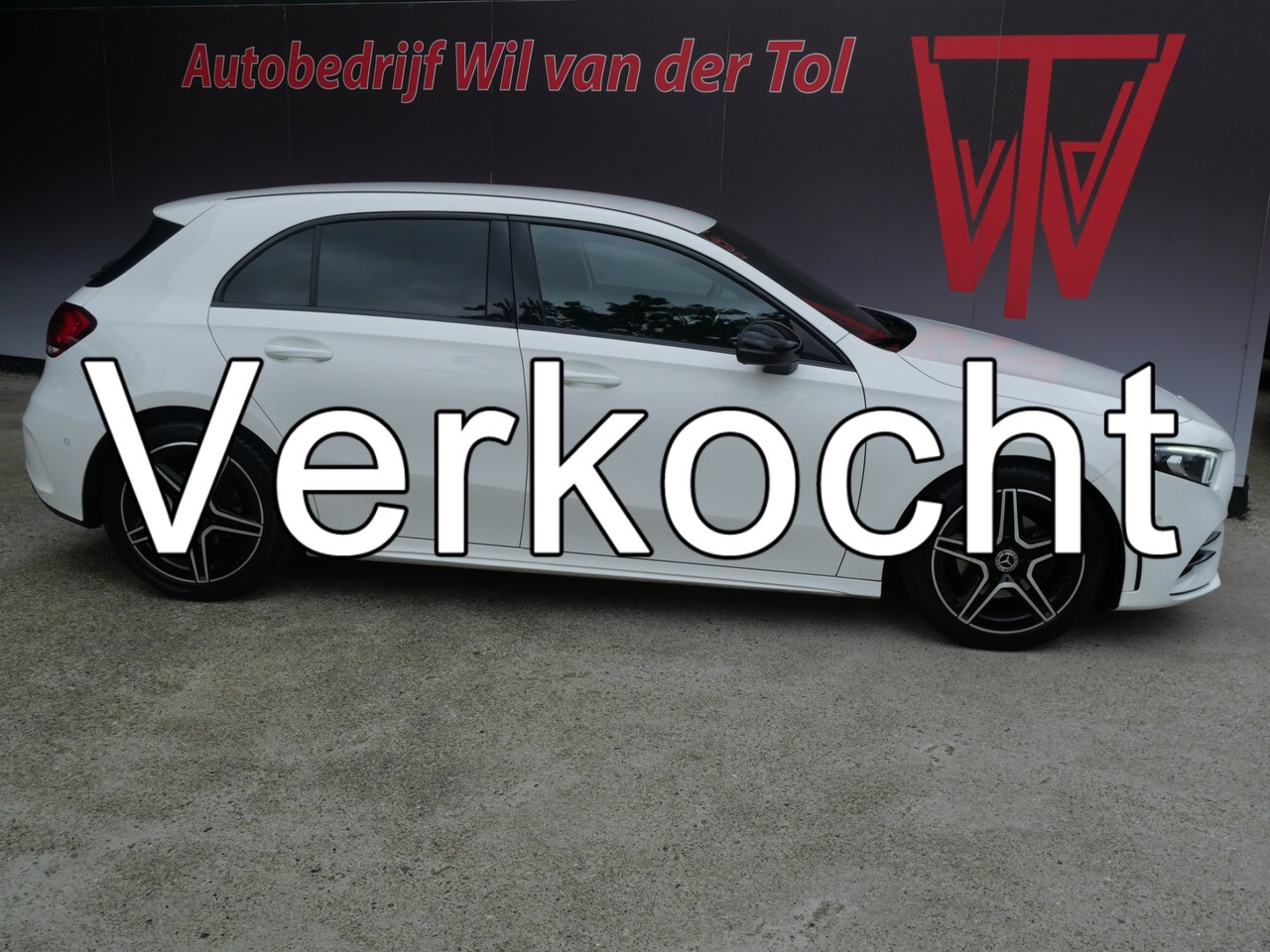 Mercedes-Benz A-klasse - 180 BUSINESS SOLUTION AMG | AUTOMAAT | WIDESCREEN | SFEER | NL-AUTO!! - AutoWereld.nl