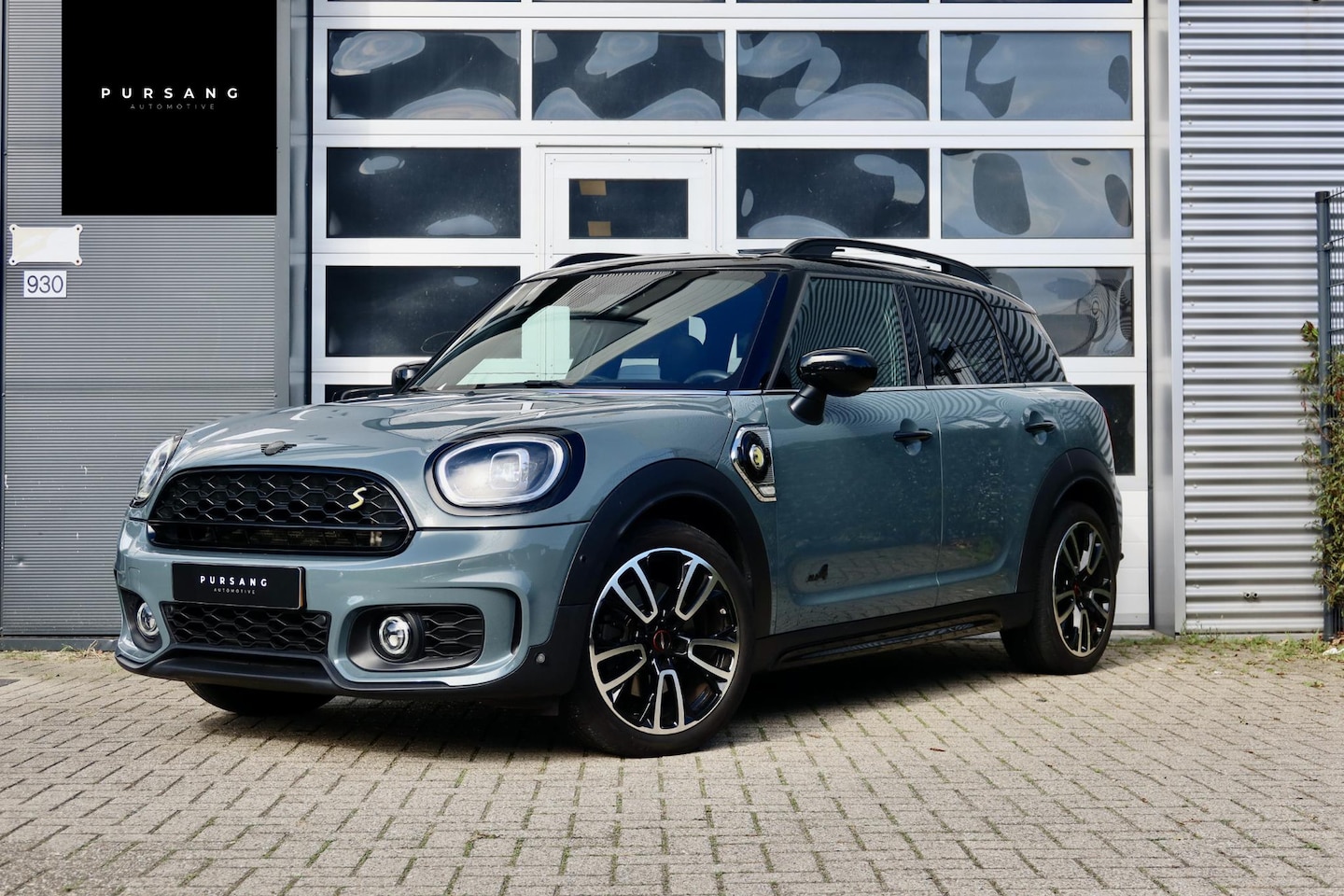 MINI Countryman - Cooper SE ALL4 | Sage Green | JCW Pakket | Pano | | Harman Kardon - AutoWereld.nl