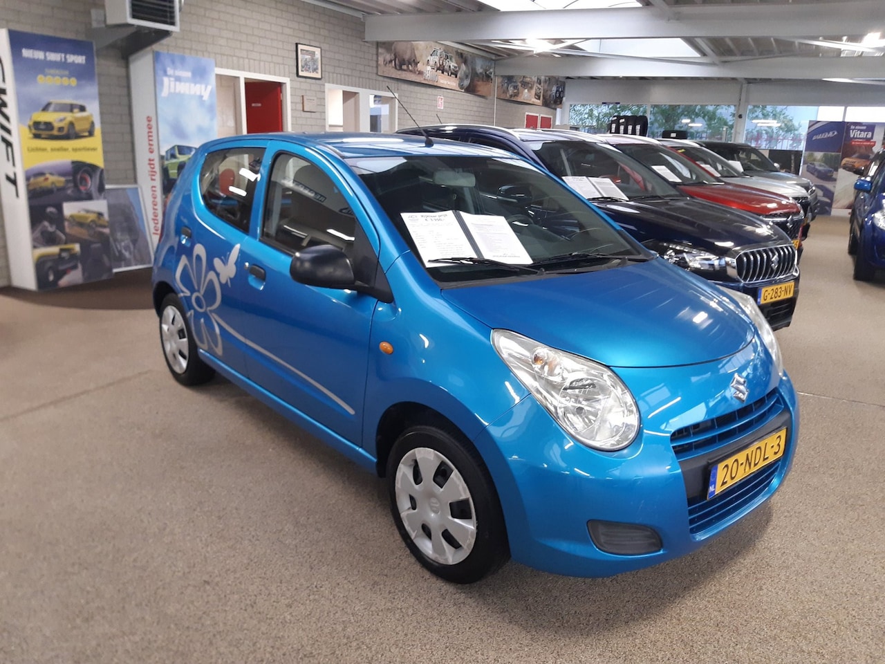 Suzuki Alto - 1.0 Comfort Plus 1.0 Comfort Plus ,airco, lage km stand 1e eigenaar meer fotos volgen - AutoWereld.nl