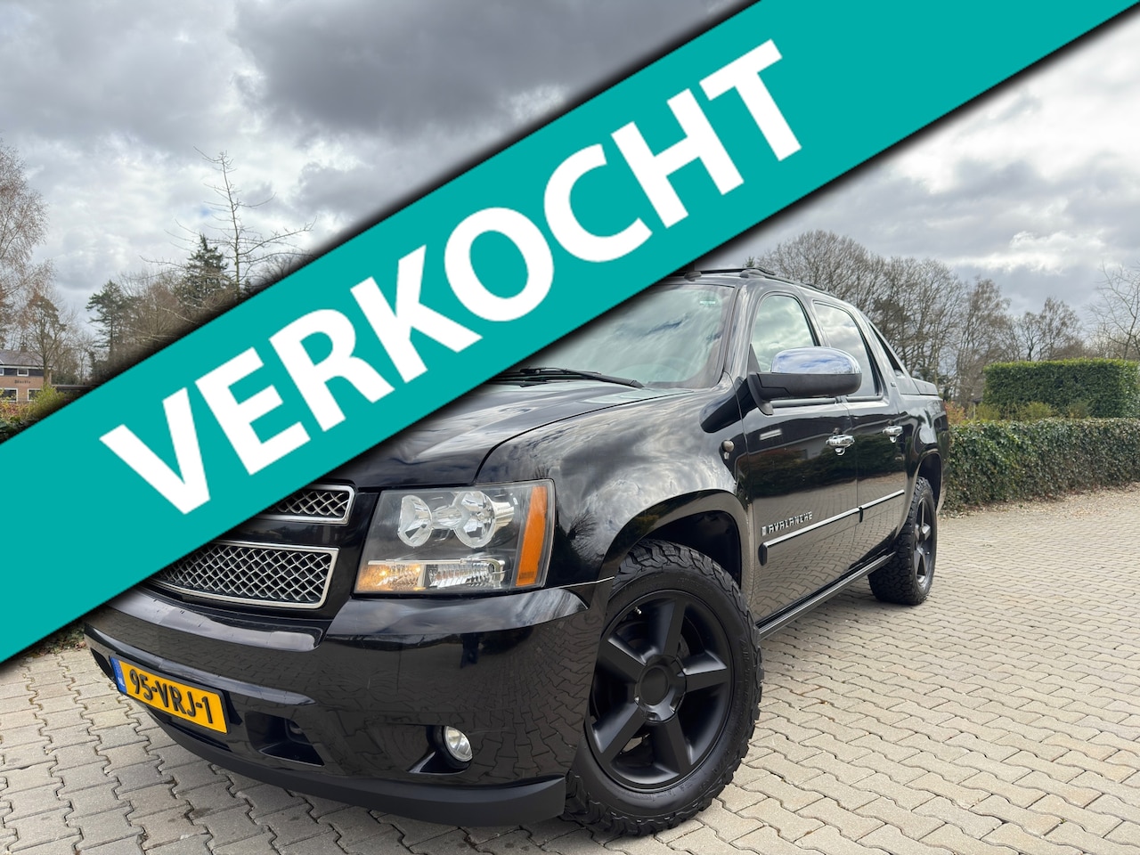 Chevrolet Avalanche - USA 5.3 V8 4WD LTZ , Clima / Cruise / Leder / Navi / Schuifdak / Pdc / LPG Onderbouw / 20" - AutoWereld.nl