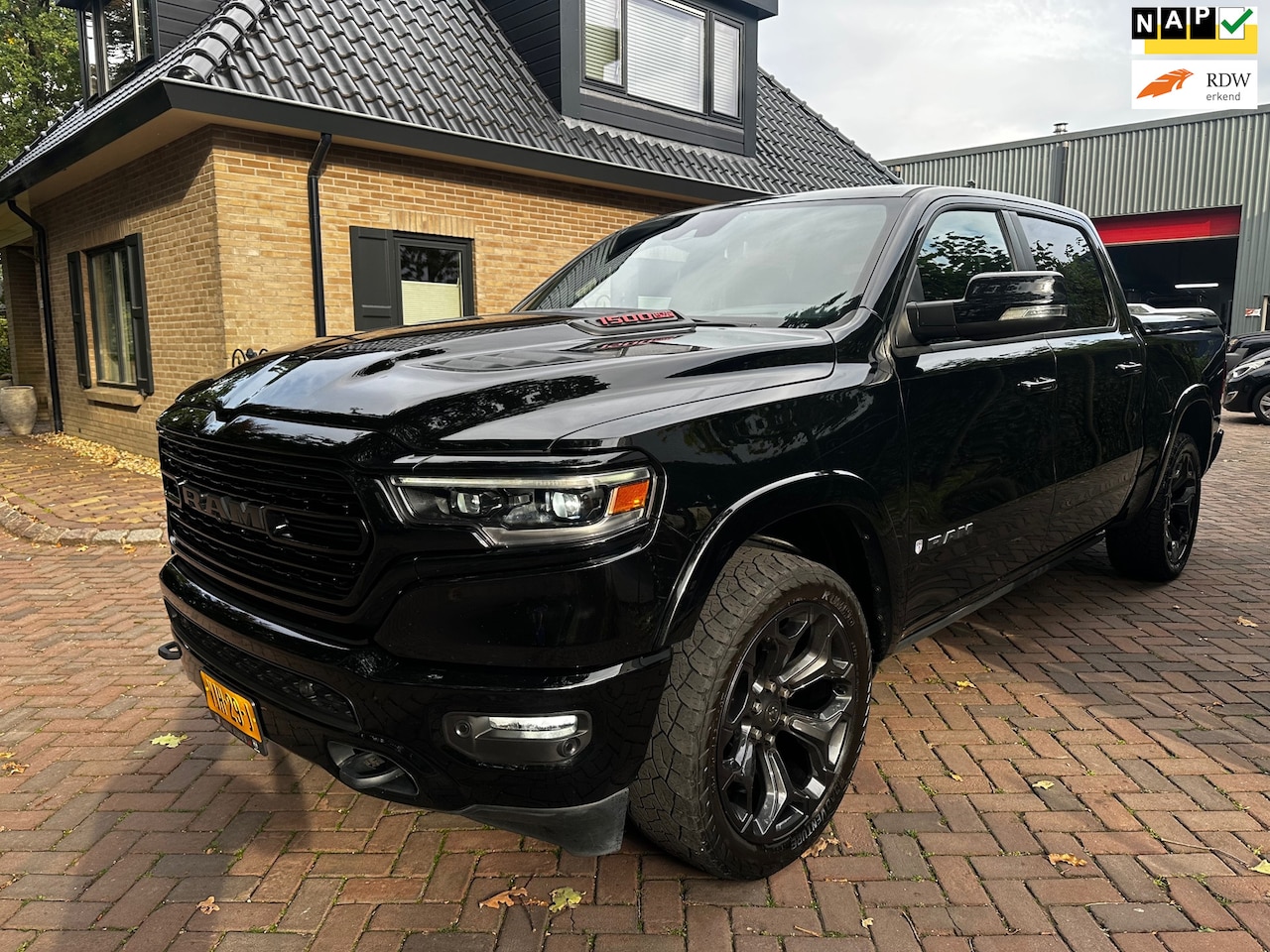 Dodge Ram 1500 - 5.7 V8 4x4 Crew Cab Limited 5.7 V8 4x4 Crew Cab Limited - AutoWereld.nl