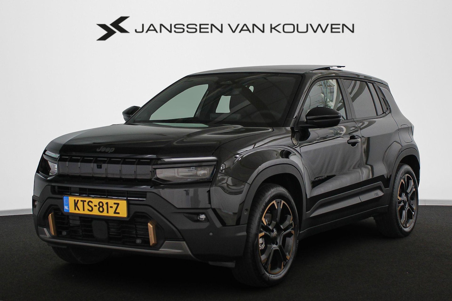 Jeep Avenger - 85th Anniversary 54 kWh Panoramadak Stoelverwarming Keyless Camera - AutoWereld.nl