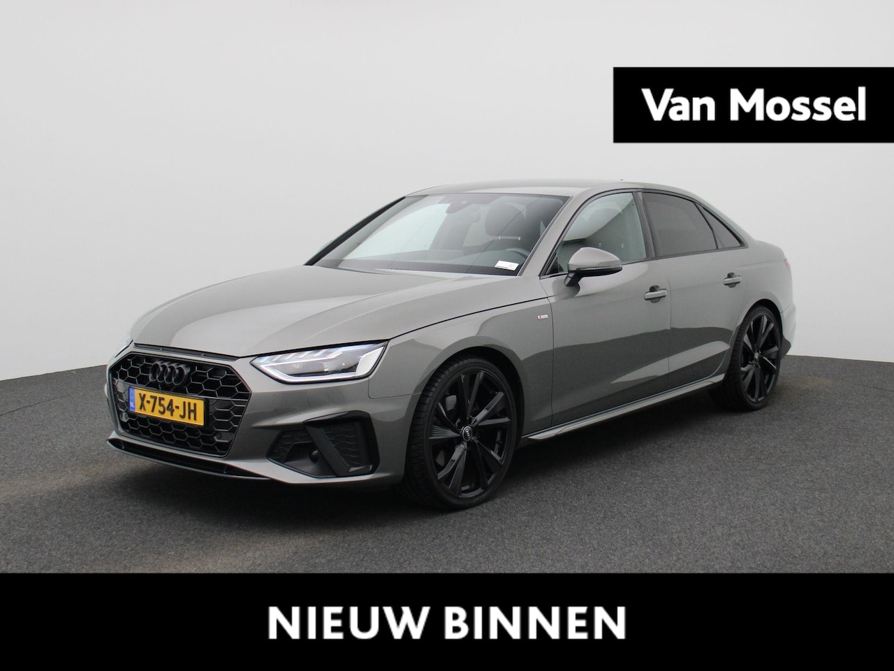 Audi A4 Limousine - 35 TFSI S edition Competition | Automaat | Virtual Cockpit | Navigatie | Parkeer sensoren - AutoWereld.nl
