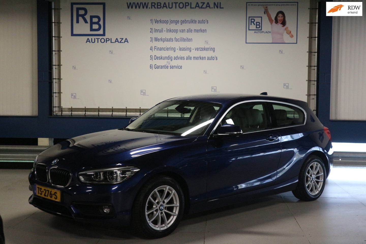 BMW 1-serie - 118i High Exe + ORG NED + AUTOMAAT + LEER + 12 MAANDEN GARANTIE ! ! ! - AutoWereld.nl