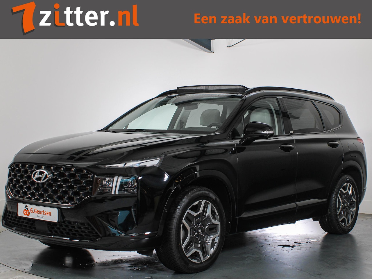Hyundai Santa Fe - 1.6 T-GDI PHEV Premium Plus Sky 7-Persoons Panoramadak, Volleder, SOH 99,8%, Vol optie! - AutoWereld.nl