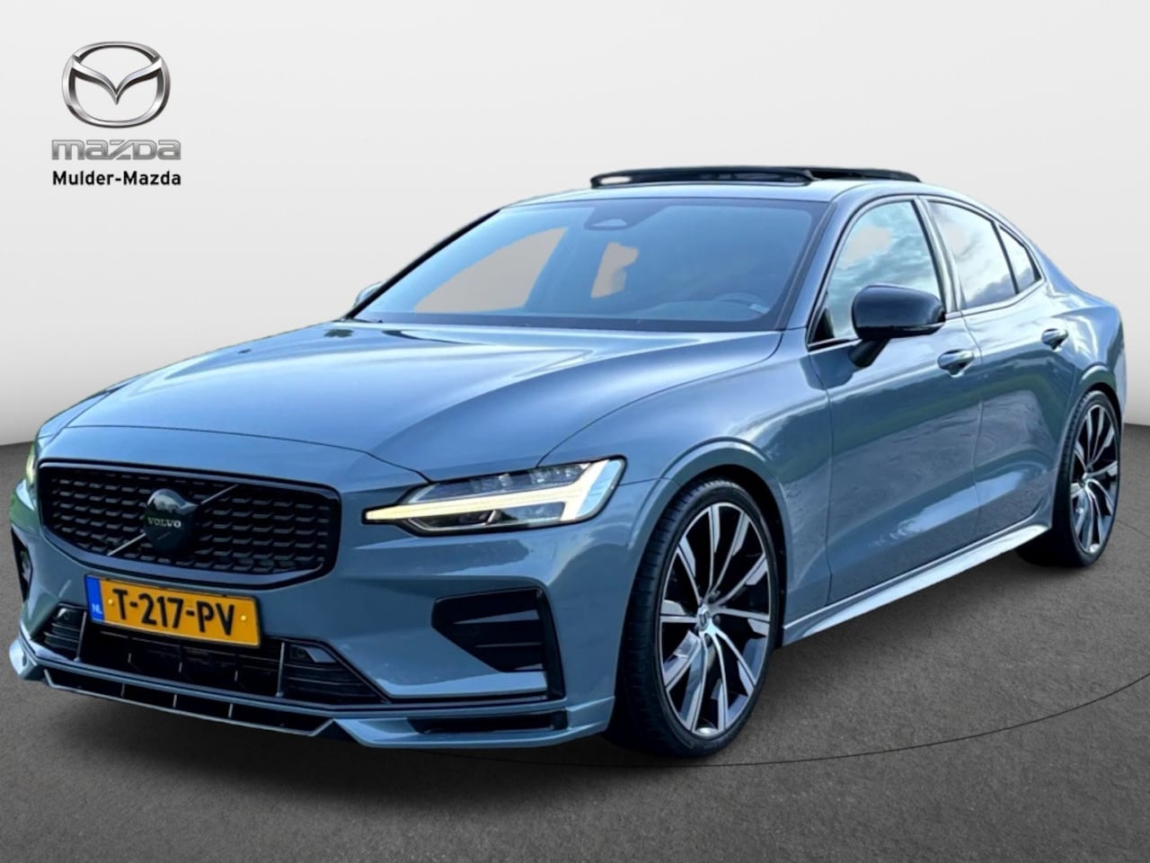 Volvo S60 - B4 Plus Dark | Panoramadak | Leder | Sportpakket - AutoWereld.nl