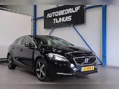 Volvo V40 - 2.0 T3 Nordic+ > SCHADE <